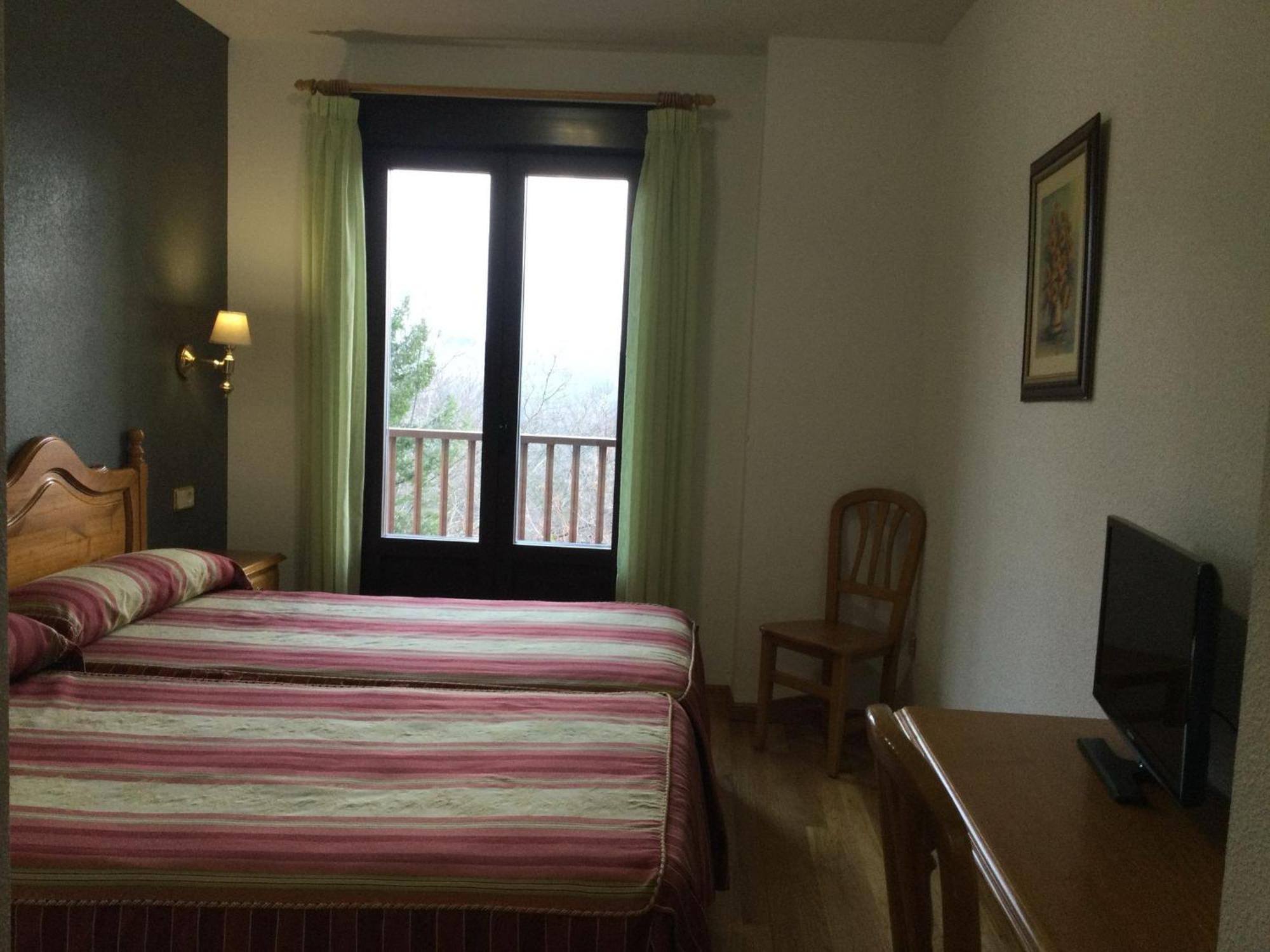 Hotel Cinco Castanos كانديلاريو المظهر الخارجي الصورة