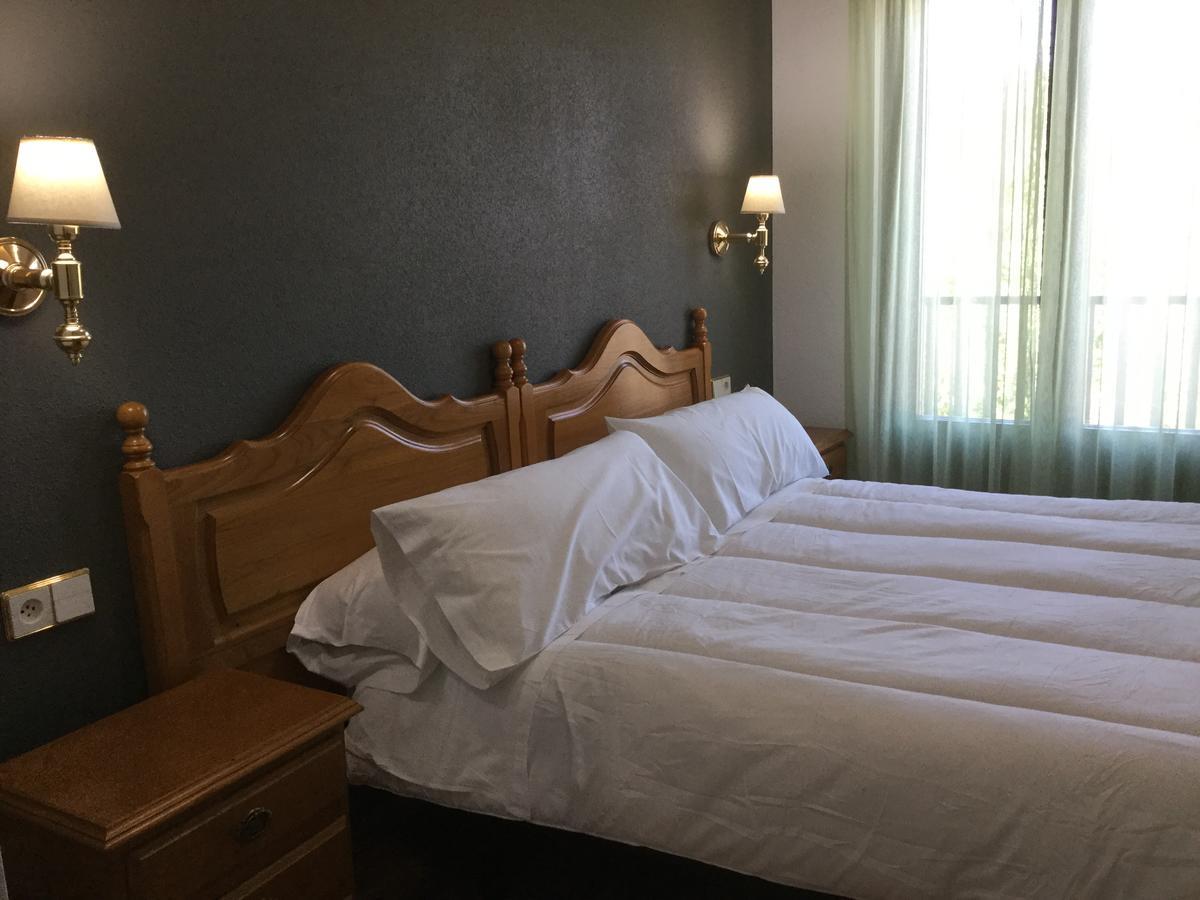 Hotel Cinco Castanos كانديلاريو المظهر الخارجي الصورة