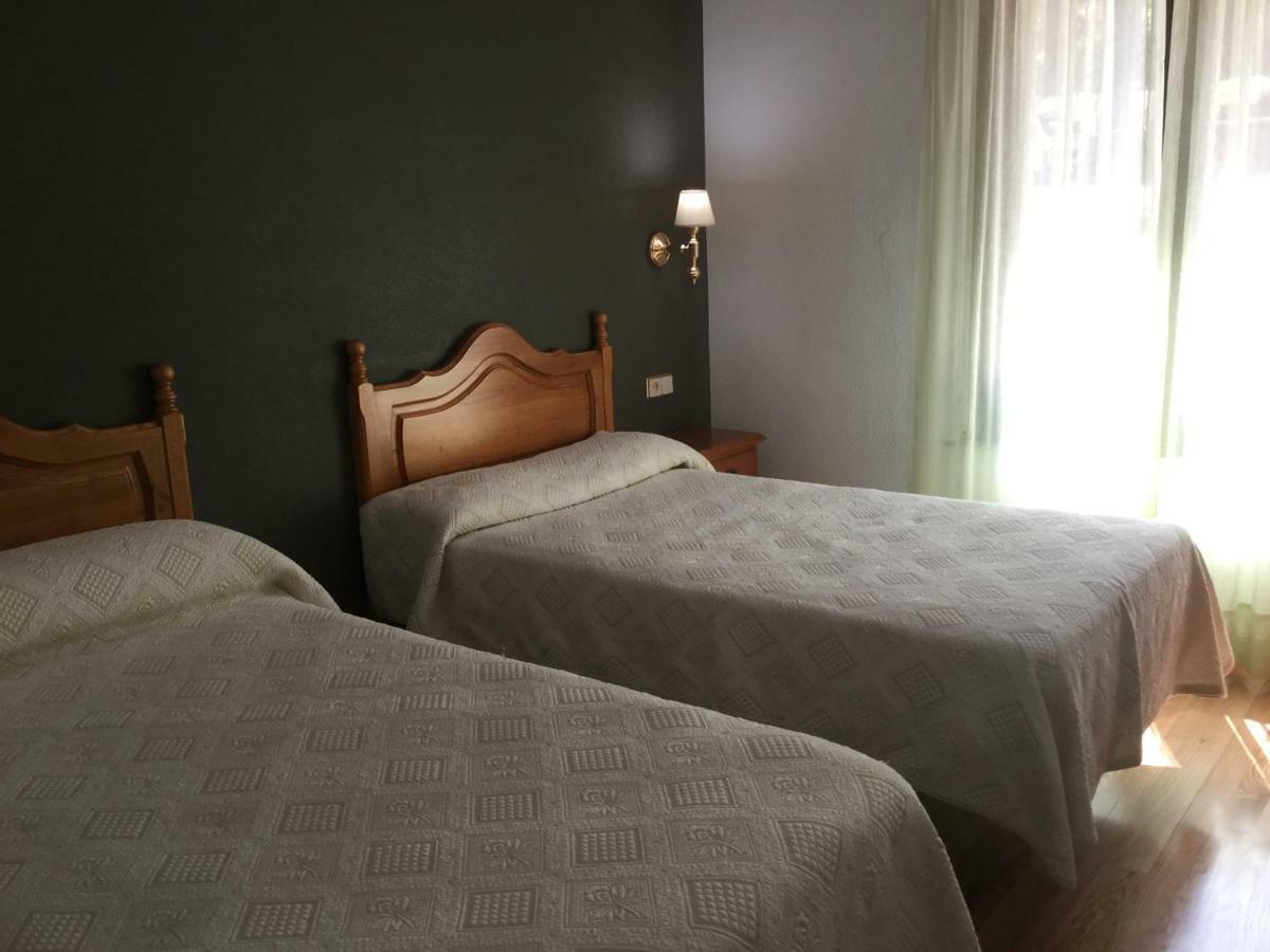 Hotel Cinco Castanos كانديلاريو المظهر الخارجي الصورة